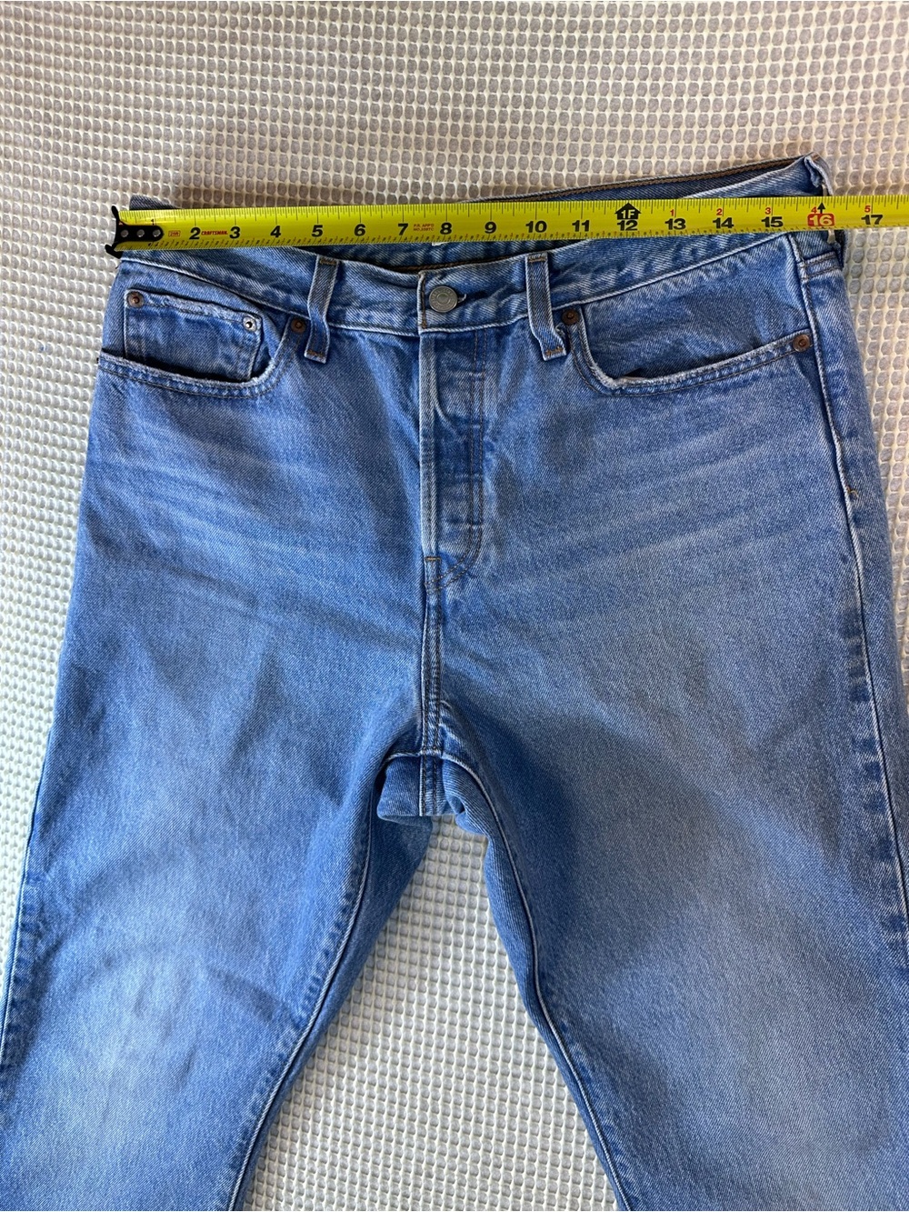 Levi's Wedgie Icon Fit Jeans Wash High Rise Tapered Raw Hem Cotton Size 31 - Picture 10 of 12